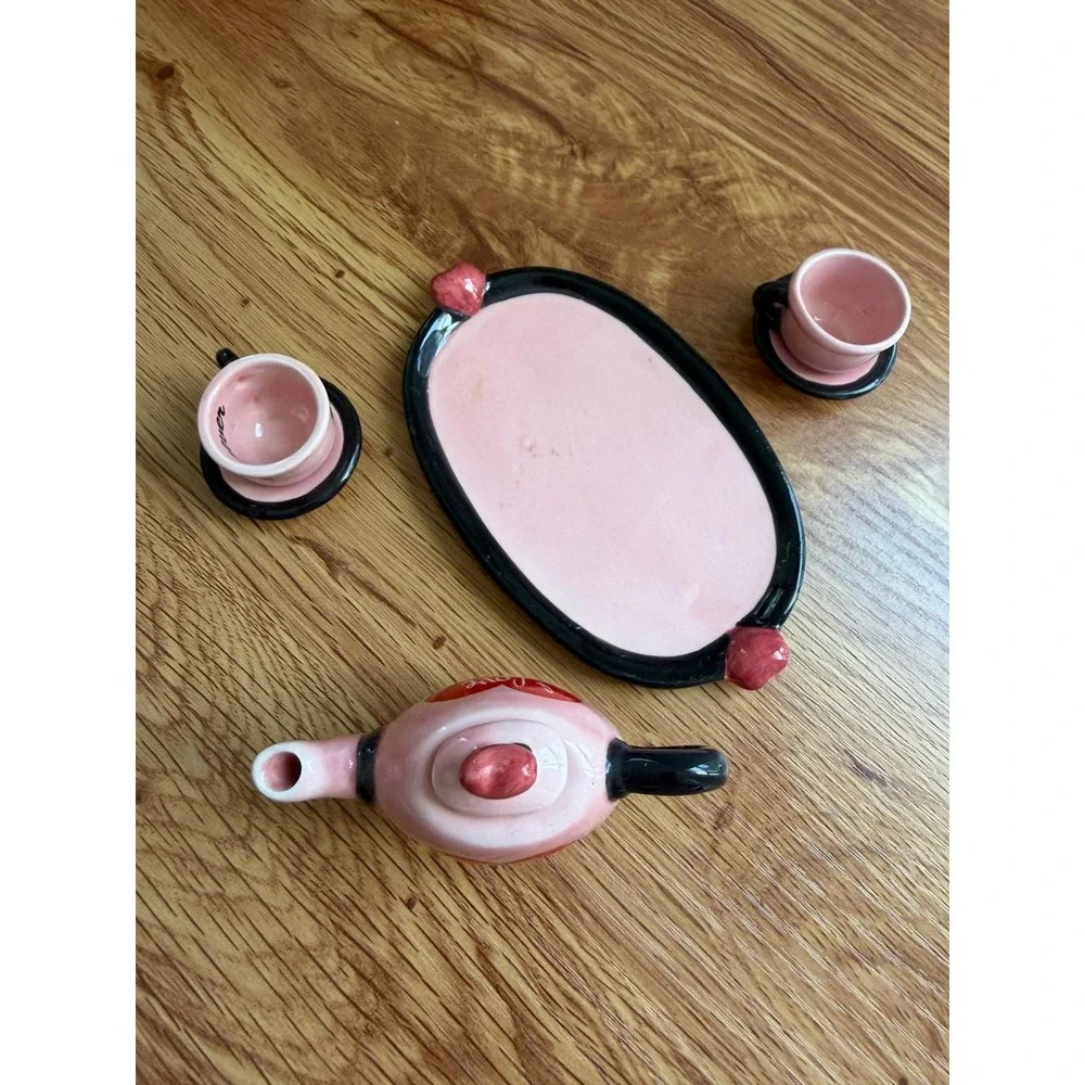 Vandor I Love Lucy Miniature Tea Set Forever Friends Pink Heart 6pc Set OS